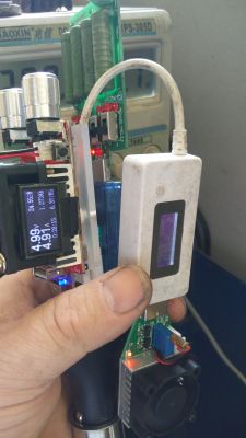 Czteroportowa ładowarka samochodowa Aukey CC-01. Mocna 9,6A