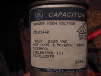 Moulinex Y52 - Pali bezpiecznik 250V 8A ( uszkodzone diody, kondensator ) Moulinex Y52 - Pali bezpiecznik 250V 8A ( uszkodzone diody, kondensator )