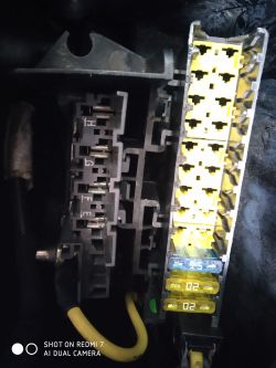 Uruchamianie ogrzewania postojowego w Peugeot 807 - jak wsadzić bezpiecznik?