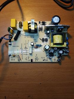 Makita DC18WA U - dioda miga po wymianie kondensatorów, co dalej?