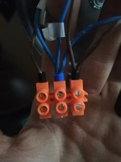 Jak podłączyć żyrandol na 3 żarówki - instrukcja krok po kroku?