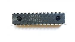 Microcontroller with markings A9B98A, 35473D, 1-P1727 e3 on the casing.