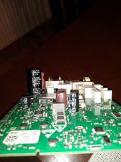Bosch WAN2006SPL - nie obraca się silnik na początku lekko drga bębnem
