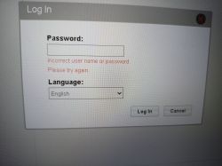 Okno logowania „Log In” z polem hasła i komunikatem o błędnym loginie lub haśle