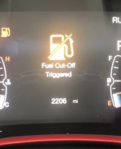 Jeep Compass manual 1.4 b 2017r. komunikat "Fuel Cut-off Triggered"