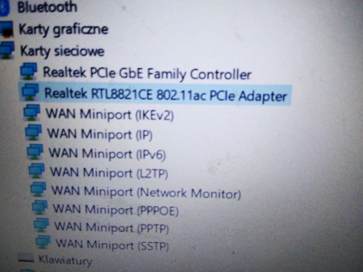 [Rozwiązano] Karta sieciowa Realtek 8821CE 802.11ac laptop nie widzi