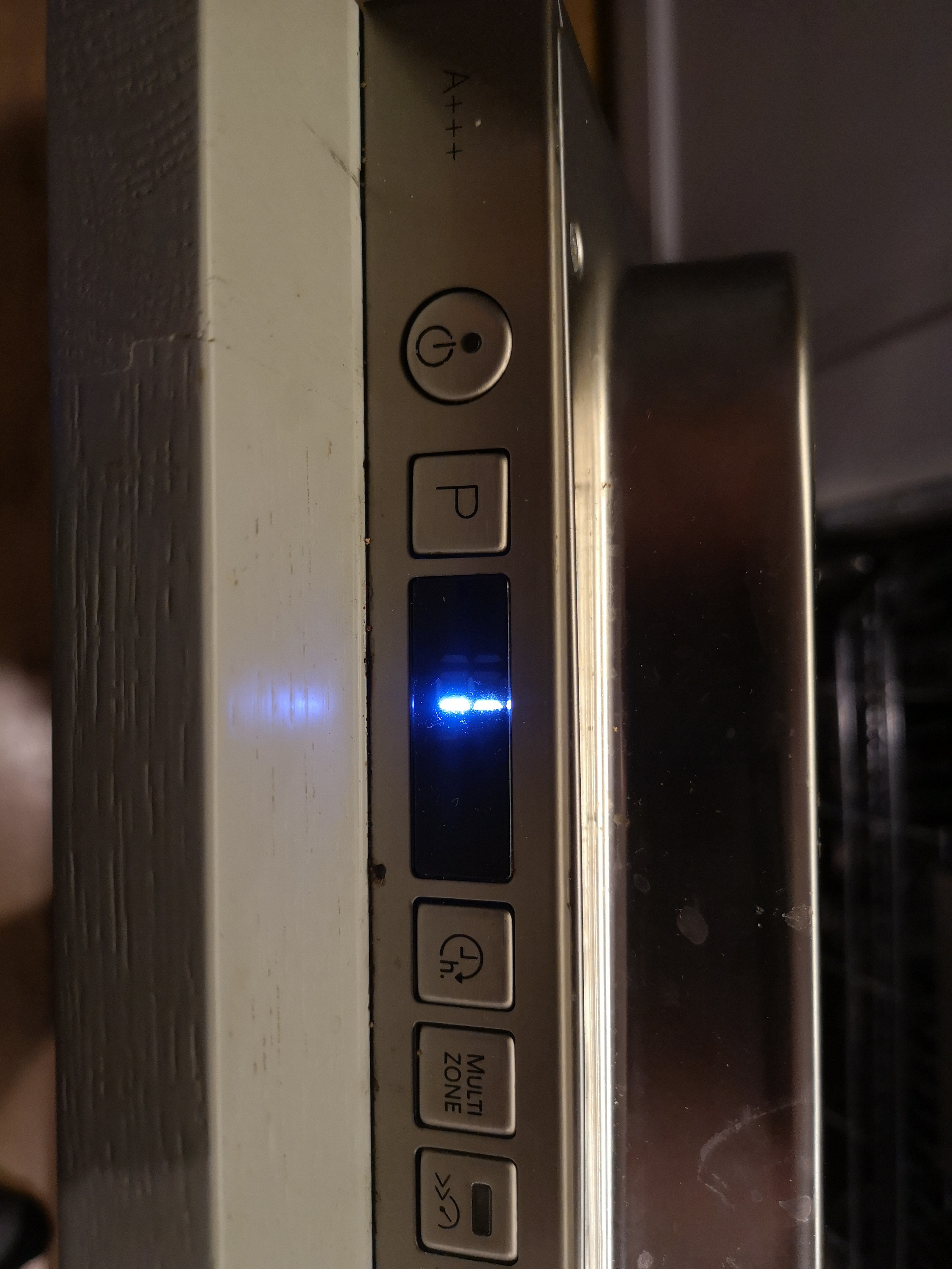 Whirlpool WIO 3O33 DEL (typ DWLDEA701B) migający power, wyświetlana — free download