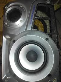 Voice Kraft VK 5500 amplifier and four-wire speakers from the Panasonic AK44 tow