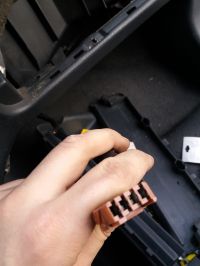 Airflow in 4th Gear: Locating Resistor for PEUGEOT PARTNER - Classic Problem & Solutions Airflow in 4th Gear: Locating Resistor for PEUGEOT PARTNER - Classic Problem & Solutions