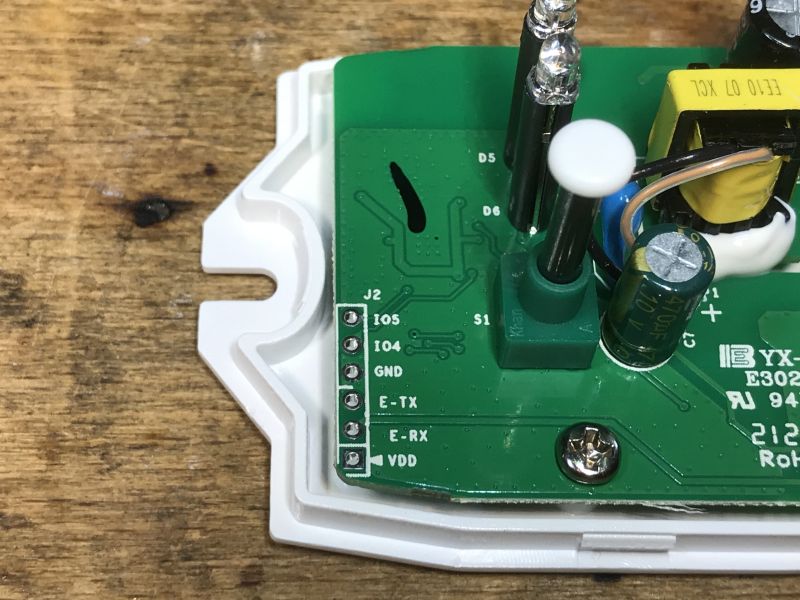 WS-04H1 Interior - Electronic Components Interior of WS-04H1 device showing electronic components on a green PCB.