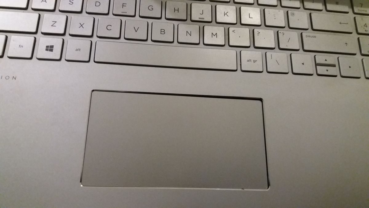 Jak wymienić touchpad w laptopie HP Pavilion 15 cd056a?