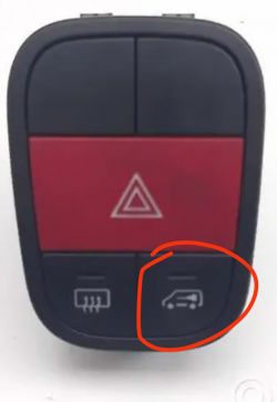 Jak zrobić otwieranie bagażnika z kabiny w Citroen Nemo 2010?