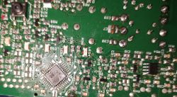 Ctek MXS 7.0 - Oderwany element od płyty, poszukiwanie miejsca montażu