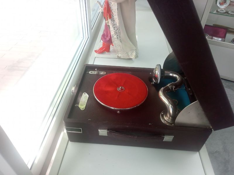 Jak zbudować gramofon wysokiej klasy - talerz 300 mm, stabilny napęd i małe drgania
