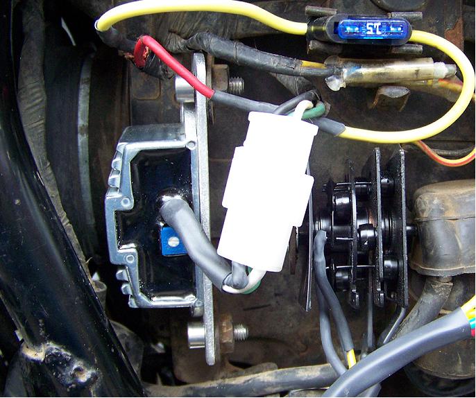 Suzuki GT 750 Regulator napięcia. elektroda.pl