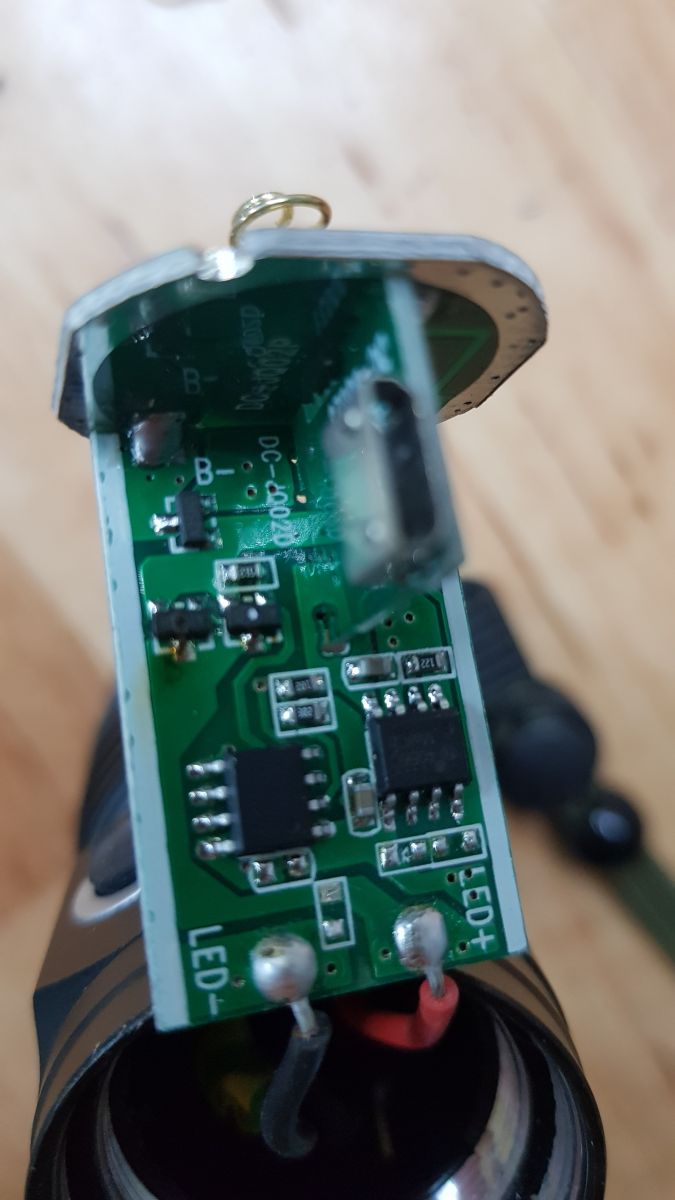 Nazwa spalonych elementów układów w odkurzaczu automatycznym