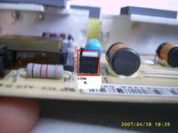 Dwa nieznane elementy w zasilaczu panela lcd Sony SDM-HX75