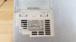 Yaskawa J1000 CIMR-JC4A0004BAA 1,5kW - tylko 20V na wyjściu, dlaczego?