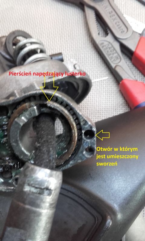 Skoda Octavia 2 i Super B - Poradnik-naprawa uszkodzonego zamykania lusterka