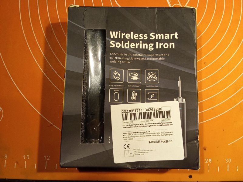 Bezprzewodowa lutownica na akumulator w opakowaniu