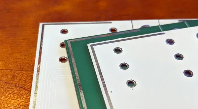 Jak projektować płytki drukowane PCB - część 20 - ukrywanie elementów w PCB