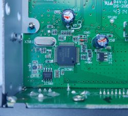 Przełączanie Stabo XM3044 PA-457AE na polski standard - zworki i pin 48