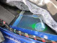 Jak usunąć tłustą wilgoć z podłogi samochodu?