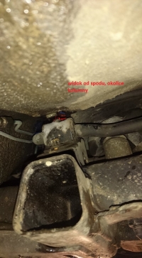 Corsa C 1.0 2001: Identifying Water Leak Sources on Driver's Floor during Rain, Seal Replacements