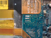 Jak naprawić zerwany styk lutowniczy masy w iPod Touch 3G?