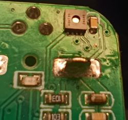 GHT30 sensor and several SMD components on a green PCB