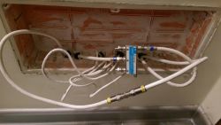 Connecting Free TV with UPC Internet in Apartment: Cable and Socket Configuration