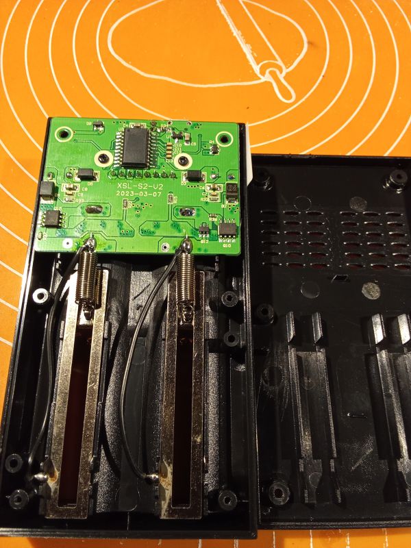 LiitoKala Lii-S2 - Ładowarka akumulatorów dla każdego. Krótki opis, dużo zdjęć.