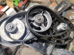 Einhell GE-SA 1640 1600W BA145 - jak założyć spadnięte paski?