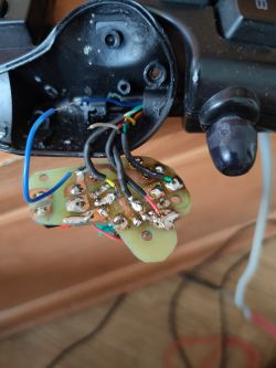 [Zlecę] Zaprojektowanie i wykonanie 2szt prostej płytki pcb pod joystick