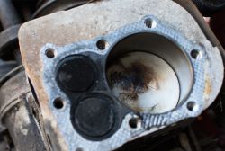 Briggs 5hp I/C - Czy warto czyścić taki silnik? Briggs 5hp I/C - Czy warto czyścić taki silnik?