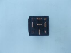 Szukam schematu przekaźnika świec żarowych 46 do Audi 80 1.6 TD