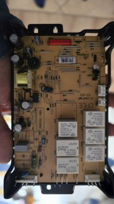 Whirlpool AKZ6230NB (typ FXZM6) piekarnik błąd F03