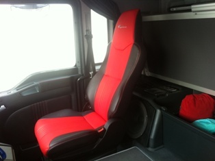 Zabudowa subwoofera w ciezarowce MAN