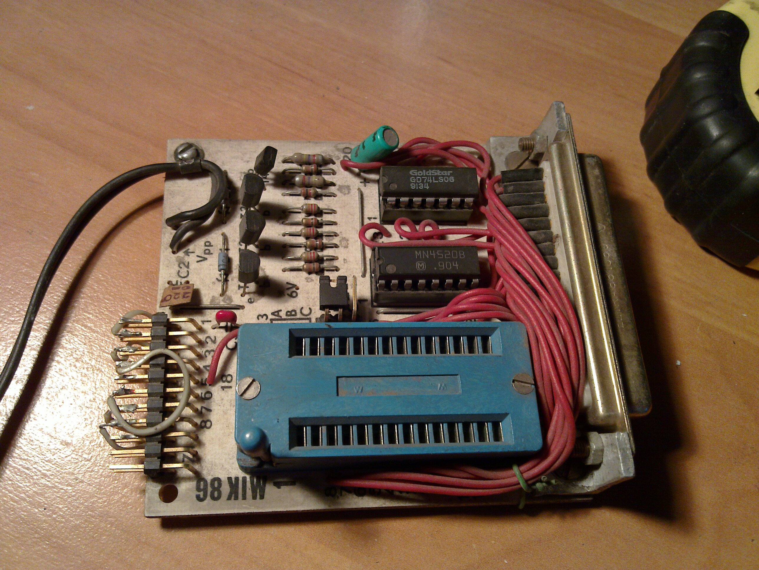 [Sprzedam]Programator mik 86, Dioda bb809 , Sterownik unitronics vision230