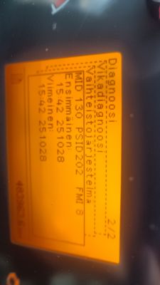 Błąd MID 130 PSID 202 FMI 8 w systemie skrzyni biegów ZF Volvo Wyświetlacz diagnostyczny z błędem MID 130 PSID 202 FMI 8 w pojeździe Volvo