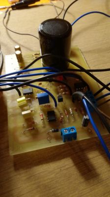 Zasilacz laboratoryjny Electronics Labs brak regulacji Zasilacz laboratoryjny Electronics Labs brak regulacji