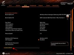 Ekran BIOS z zaznaczoną opcją Secure Boot na płycie głównej AORUS