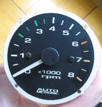 Jak zdjąć wskazówke obrotomierza