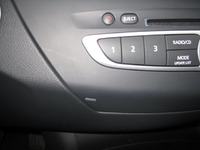 Jak wymontować oryginalne radio w Renault Laguna III ?