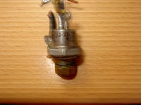 T32-25-03, 0-07 – co to za element elektroniczny z mocowaniem, dioda czy coś innego?