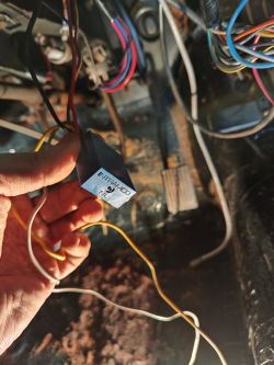 Identyfikacja elementu z intramco nl w Łada Niva - 5 przewodów