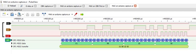 Zrzut ekranu z programu PulseView pokazujący przechwycenie danych z interfejsu SPI.