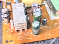 Krótka naprawa starego monitora BenQ Q9T5 - wymiana kondensatorów, "recapping"