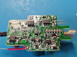 £1 Wnętrza inteligentnych żarówek: IKEA Tradfri LED2003G1, Ener-J SHA5262, niemarkowy PIR, Yi