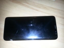 Samsung galaxy S8 - Pęknięte szkło po upadku Samsung galaxy S8 - Pęknięte szkło po upadku